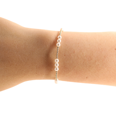 ILY Pearl Bracelet - Petite 6.25 inch