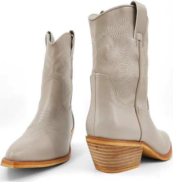 Adult Taupe Zahara Boot